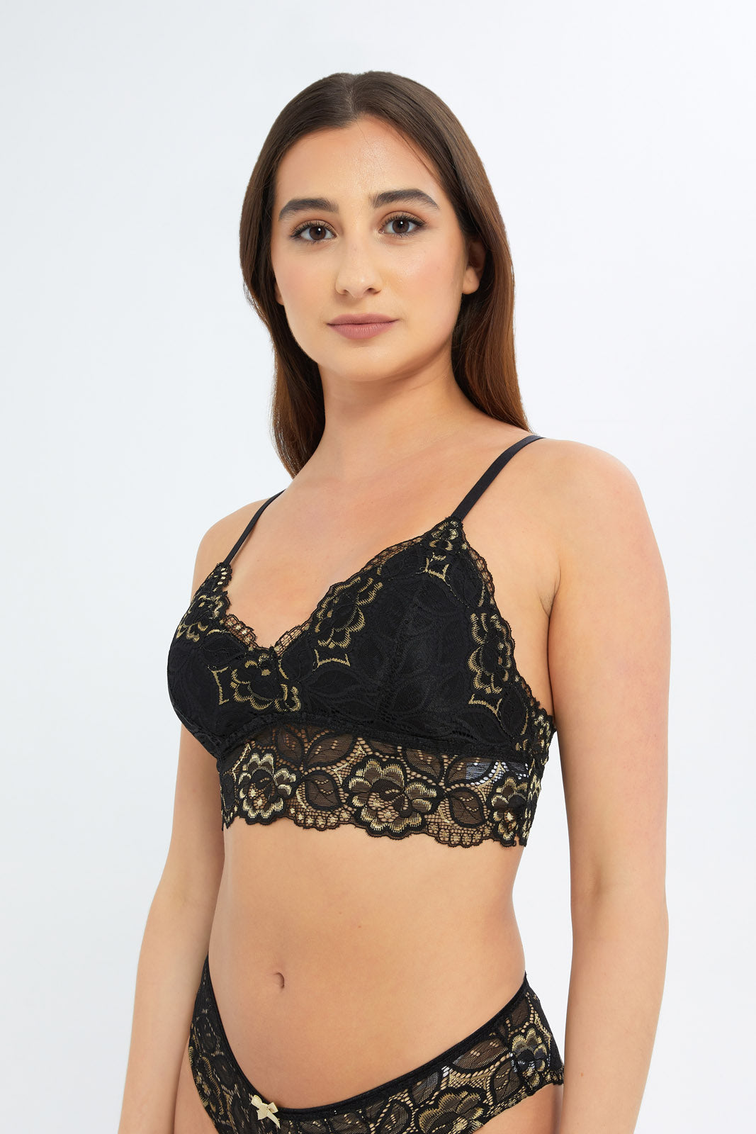 http://sa.redtagfashion.com/cdn/shop/products/125246274_1_Black_20And_20Gold_20Lace_20Non_20Wired_20Bra_20Single.jpg?v=1678796473