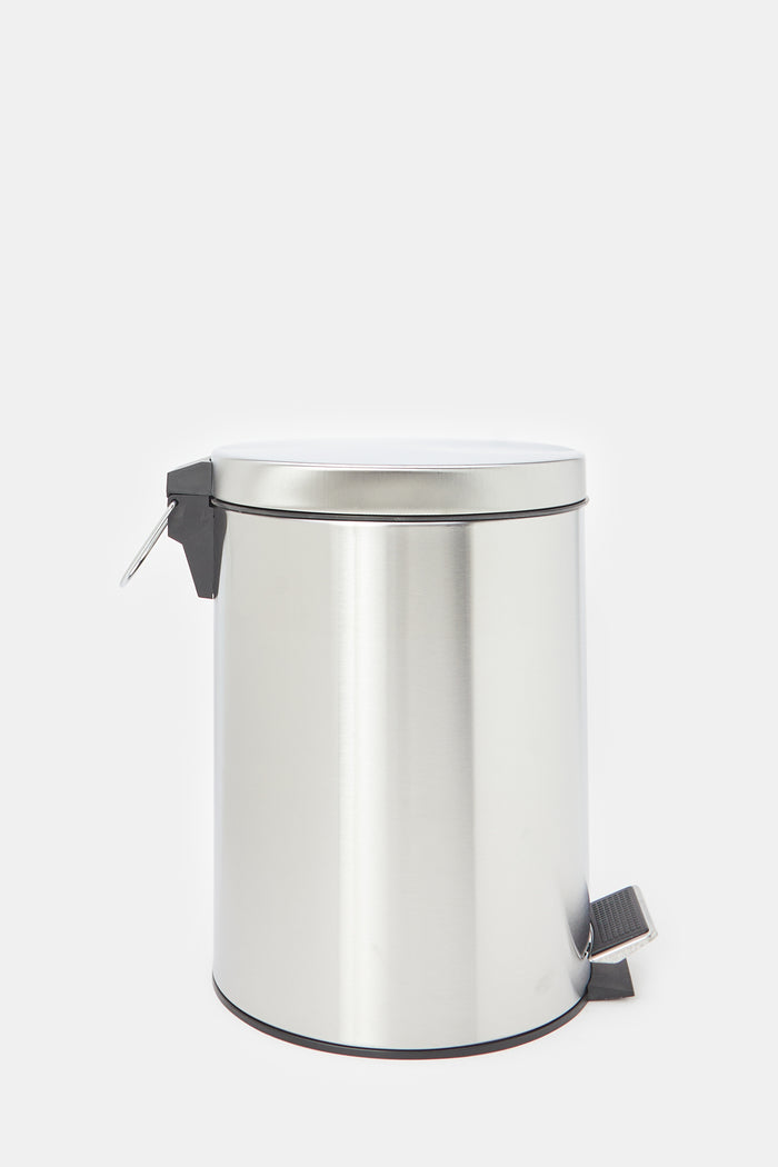 Redtag-Silver-Pedal-Bin-(5Lt.)-Category:Waste-Bins,-Colour:Silver,-Deals:New-In,-Filter:Home-Bathroom,-H1:HMW,-H2:BAC,-H3:BCE,-H4:BAC,-HMW-BAC-Bath-Accessories,-HMWBACBCEBAC,-New-In-HMW-BAC,-Non-Sale,-ProductType:Waste-Bins,-Promo:PILLAR,-Season:W23A,-Section:Homewares,-Style:PEDAL-BIN,-W23A-Home-Bathroom-