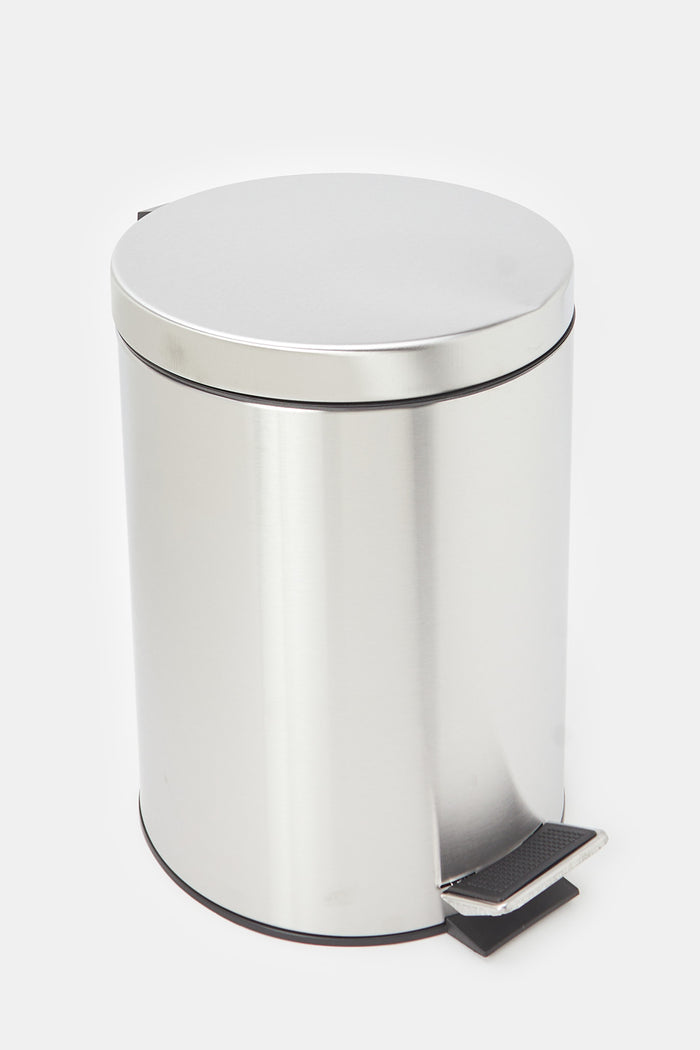 Redtag-Silver-Pedal-Bin-(9Lt.)-Category:Waste-Bins,-Colour:Silver,-Deals:New-In,-Filter:Home-Bathroom,-H1:HMW,-H2:BAC,-H3:BCE,-H4:BAC,-HMW-BAC-Bath-Accessories,-HMWBACBCEBAC,-New-In-HMW-BAC,-Non-Sale,-ProductType:Waste-Bins,-Promo:PILLAR,-Season:W23A,-Section:Homewares,-Style:PEDAL-BIN,-W23A-Home-Bathroom-