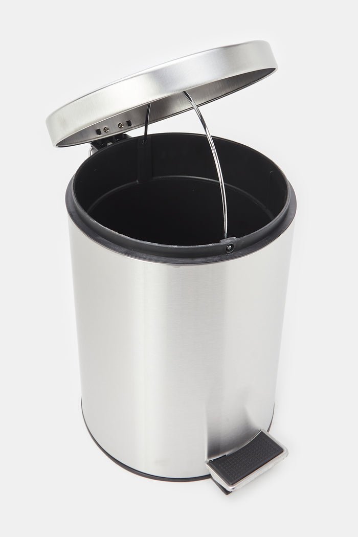 Redtag-Silver-Pedal-Bin-(9Lt.)-Category:Waste-Bins,-Colour:Silver,-Deals:New-In,-Filter:Home-Bathroom,-H1:HMW,-H2:BAC,-H3:BCE,-H4:BAC,-HMW-BAC-Bath-Accessories,-HMWBACBCEBAC,-New-In-HMW-BAC,-Non-Sale,-ProductType:Waste-Bins,-Promo:PILLAR,-Season:W23A,-Section:Homewares,-Style:PEDAL-BIN,-W23A-Home-Bathroom-