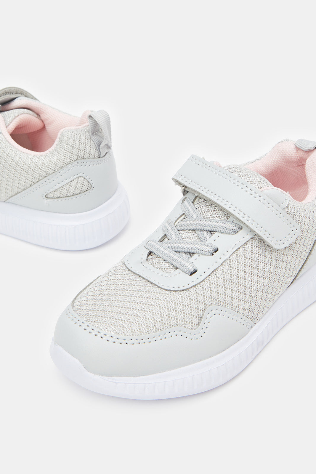 Velcro 2024 strap trainers