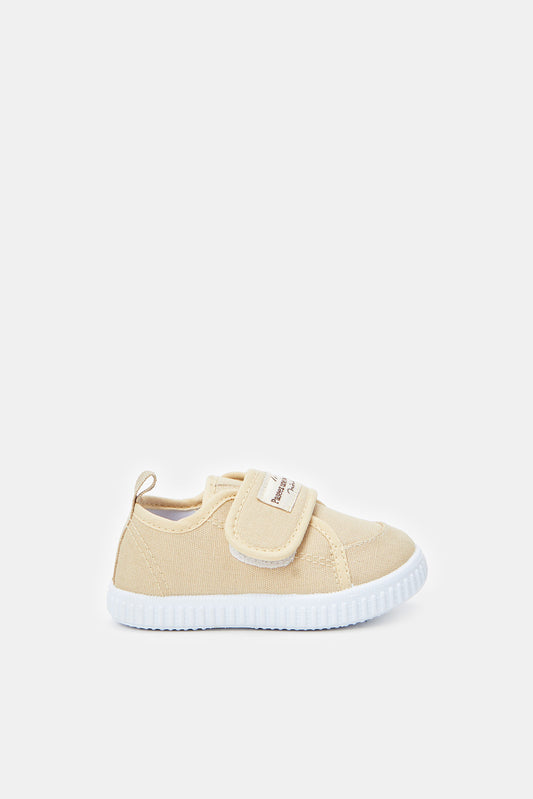 Redtag-Beige-Velcro-Pump-Category:Trainers,-Colour:Beige,-Deals:New-In,-Filter:Boys-Footwear-(1-to-3-Yrs),-INB-Trainers,-New-In-INB-FOO,-Non-Sale,-ProductType:Sneakers,-Section:Boys-(0-to-14Yrs),-W23A-Infant-Boys-1 to 3 Years