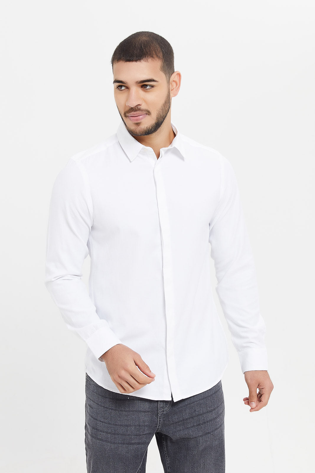 Buy Men White Formal Shirt 125916768 in Saudi Arabia | REDTAG