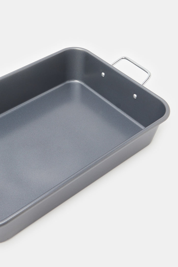 Redtag-Grey-Roast-Pan-With-Handle-Category:Bakeware,-Colour:Grey,-Deals:New-In,-Filter:Home-Dining,-H1:HMW,-H2:DIN,-H3:COO,-H4:PAP,-HMW-DIN-Cookware,-HMWDINCOOPAP,-New-In-HMW-DIN,-Non-Sale,-ProductType:Baking-Pans,-Season:W23B,-Section:Homewares,-W23B-Home-Dining-