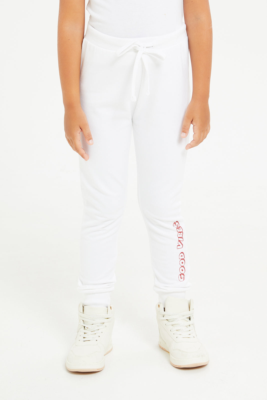 Buy Girls White Printed Jogger Suit 2 Piece 128085349 in Saudi