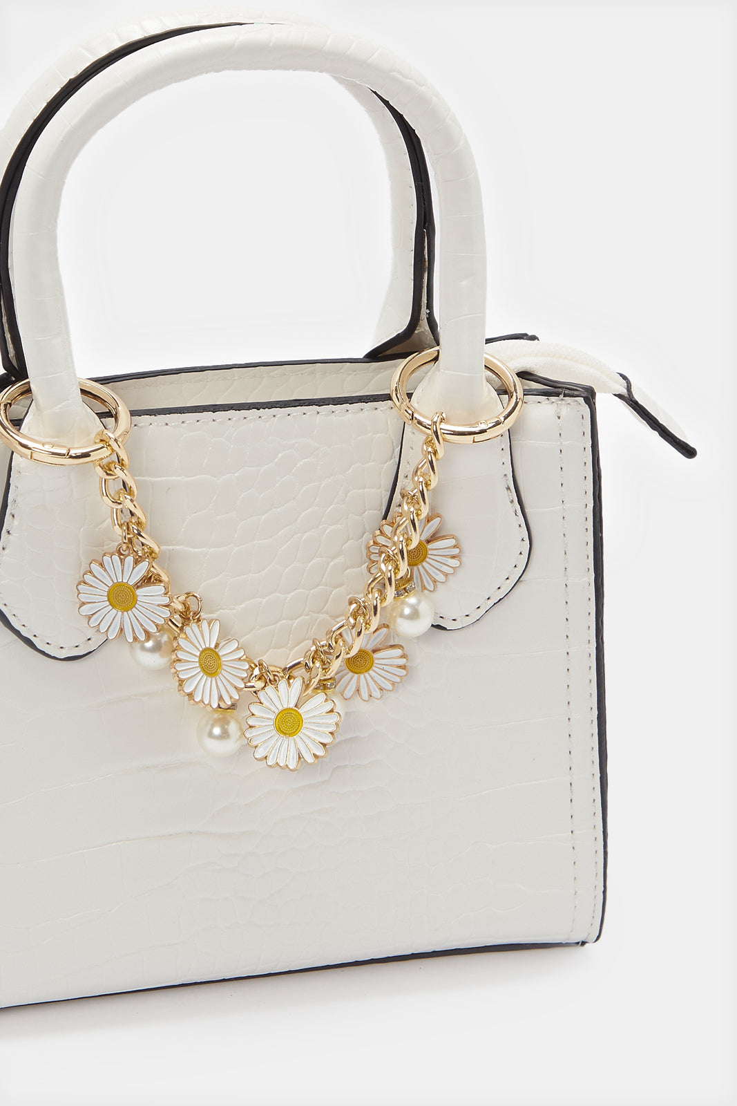 Buy Girls White Embellished Crossbody Bag 131081980 In Saudi Arabia 