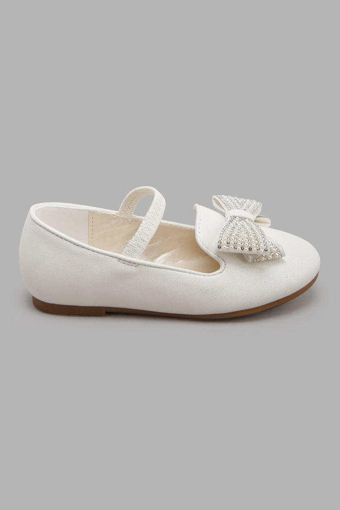 Redtag-Whiite-Bow-Trim-Loafer-Category:Shoes,-Colour:White,-Deals:New-In,-Filter:Girls-Footwear-(3-to-5-Yrs),-GIR-Shoes,-New-In-GIR-FOO,-Non-Sale,-Section:Girls-(0-to-14Yrs),-W22O-Girls-3 to 5 Years