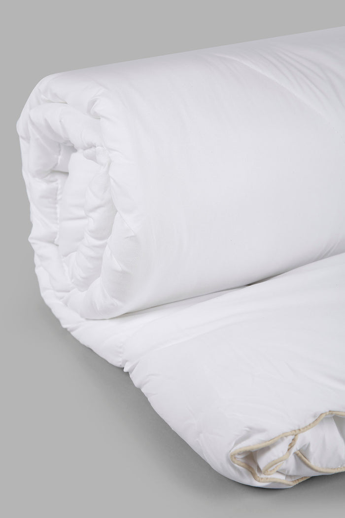 Redtag-White-Duvet-With-Piping-(Single-Size)-365,-Category:Duvets,-Colour:White,-Deals:New-In,-Filter:Home-Bedroom,-HMW-BED-Duvets,-New-In-HMW-BED,-Non-Sale,-Section:Homewares-Home-Bedroom-