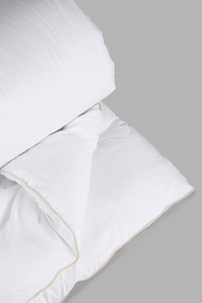 Redtag-White-Duvet-With-Piping-(Double-Size)-365,-Category:Duvets,-Colour:White,-Deals:New-In,-Filter:Home-Bedroom,-HMW-BED-Duvets,-New-In-HMW-BED,-Non-Sale,-Section:Homewares-Home-Bedroom-