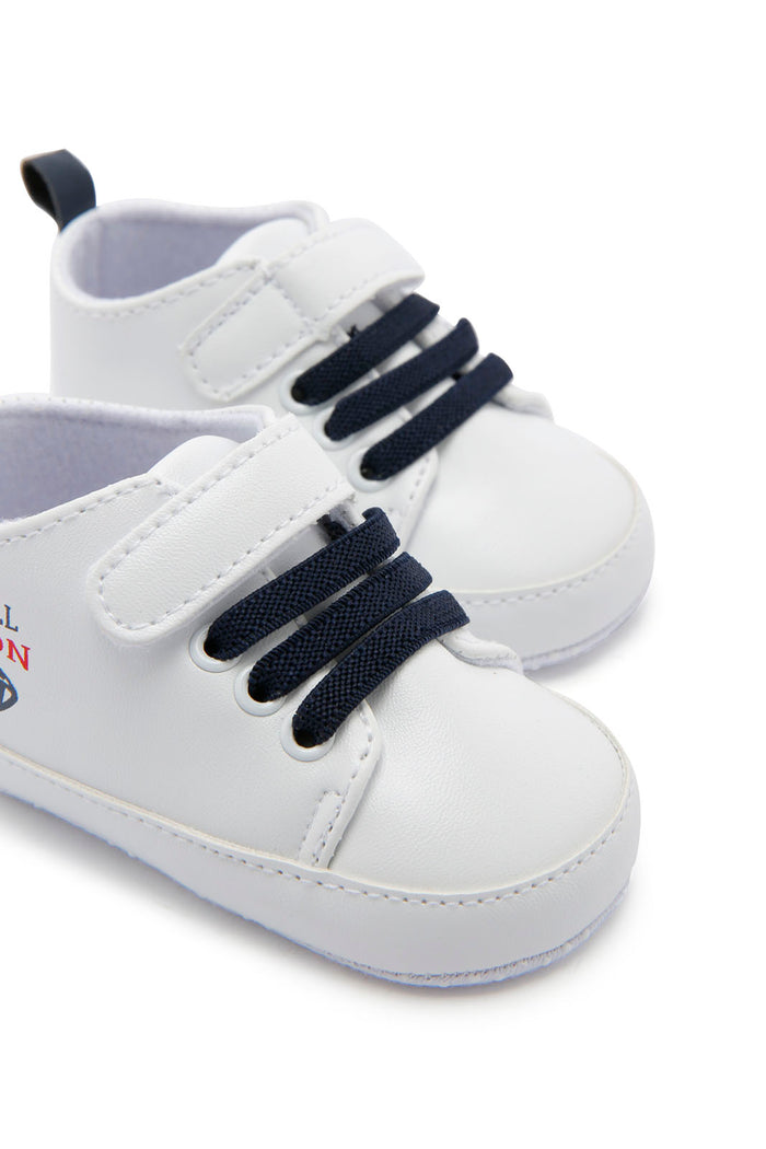 Redtag-White-Pram-Shoe-(Repeat-Style)-Category:Shoes,-Colour:White,-Deals:New-In,-Dept:New-Born,-Filter:Baby-Footwear-(0-to-18-Mths),-NBF-Shoes,-New-In-NBF-FOO,-Non-Sale,-Section:Boys-(0-to-14Yrs),-W22B-Baby-0 to 18 Months