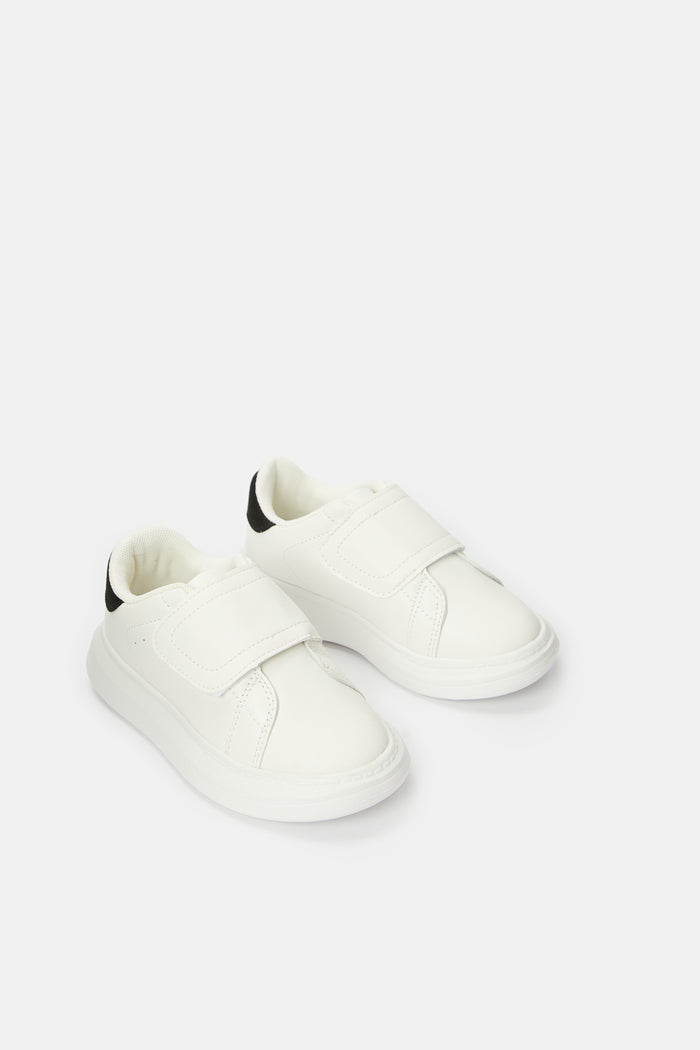 Redtag-White-Plain-Sneakers-BOY-Sandals,-Category:Shoes,-Colour:White,-Daytime,-Deals:New-In,-Filter:Boys-Footwear-(3-to-5-Yrs),-FOOBOYSHOCAH,-H1:FOO,-H2:BOY,-H3:SHO,-H4:CAH,-N/A,-New-In-BOY-FOO,-Non-Sale,-RMD-WHOLE-DAY,-S23A,-Season:S23A,-Section:Boys-(0-to-14Yrs)-Boys-3 to 5 Years