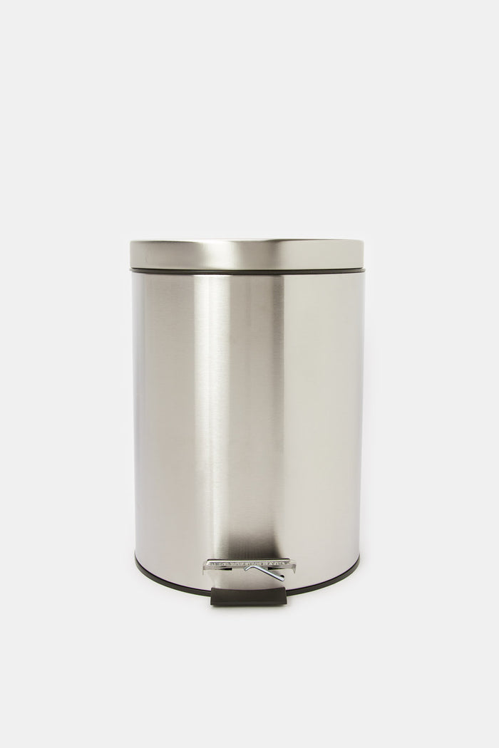 Redtag-Silver-Pedal-Bin-(9Lt.)-Category:Waste-Bins,-Colour:Silver,-Deals:New-In,-Filter:Home-Bathroom,-H1:HMW,-H2:BAC,-H3:BCE,-H4:BAC,-HMW-BAC-Bath-Accessories,-HMWBACBCEBAC,-New-In-HMW-BAC,-Non-Sale,-ProductType:Waste-Bins,-Promo:PILLAR,-S23C,-Season:S23C,-Section:Homewares,-Style:PEDAL-BIN-Home-Bathroom-